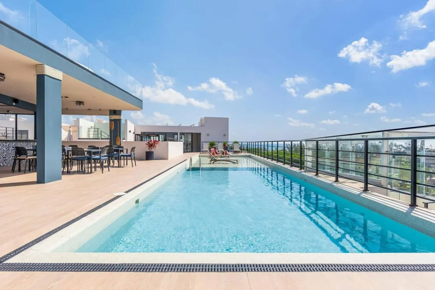 Luxury 1Br, 200M From The Beach Rooftop Ocean View Playa del Carmen